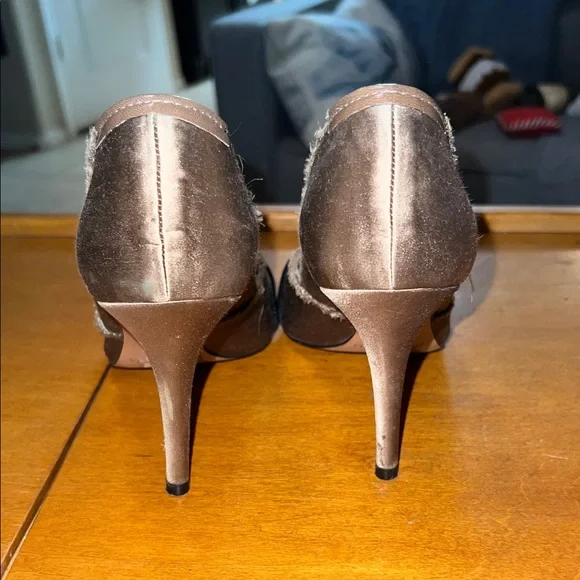 Pedro Garcia Crystal Satin Black and Tan Peep-Toe Heels w/Velvet Bows - Sz. 39.5 - Picture 4 of 9